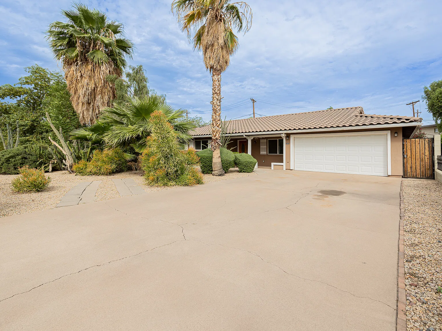 1940 E Campbell Ave, Phoenix Az — Photo 1
