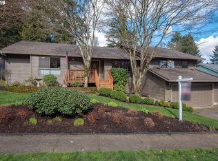9967 SW Coquille Dr, Tualatin, OR