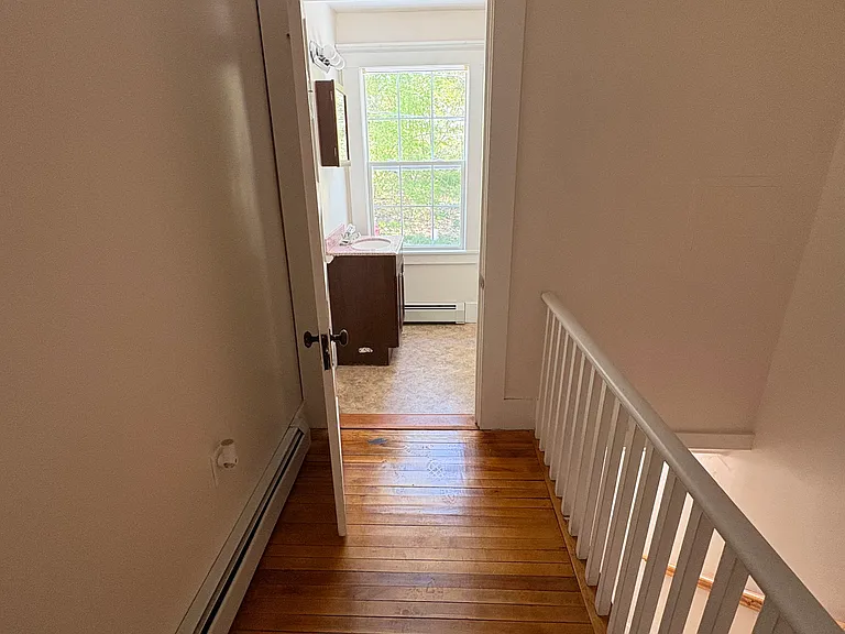 10 Knapp St #3 — Photo 9