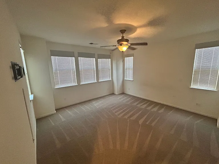 499 W Saint Francis Ave — Photo 13