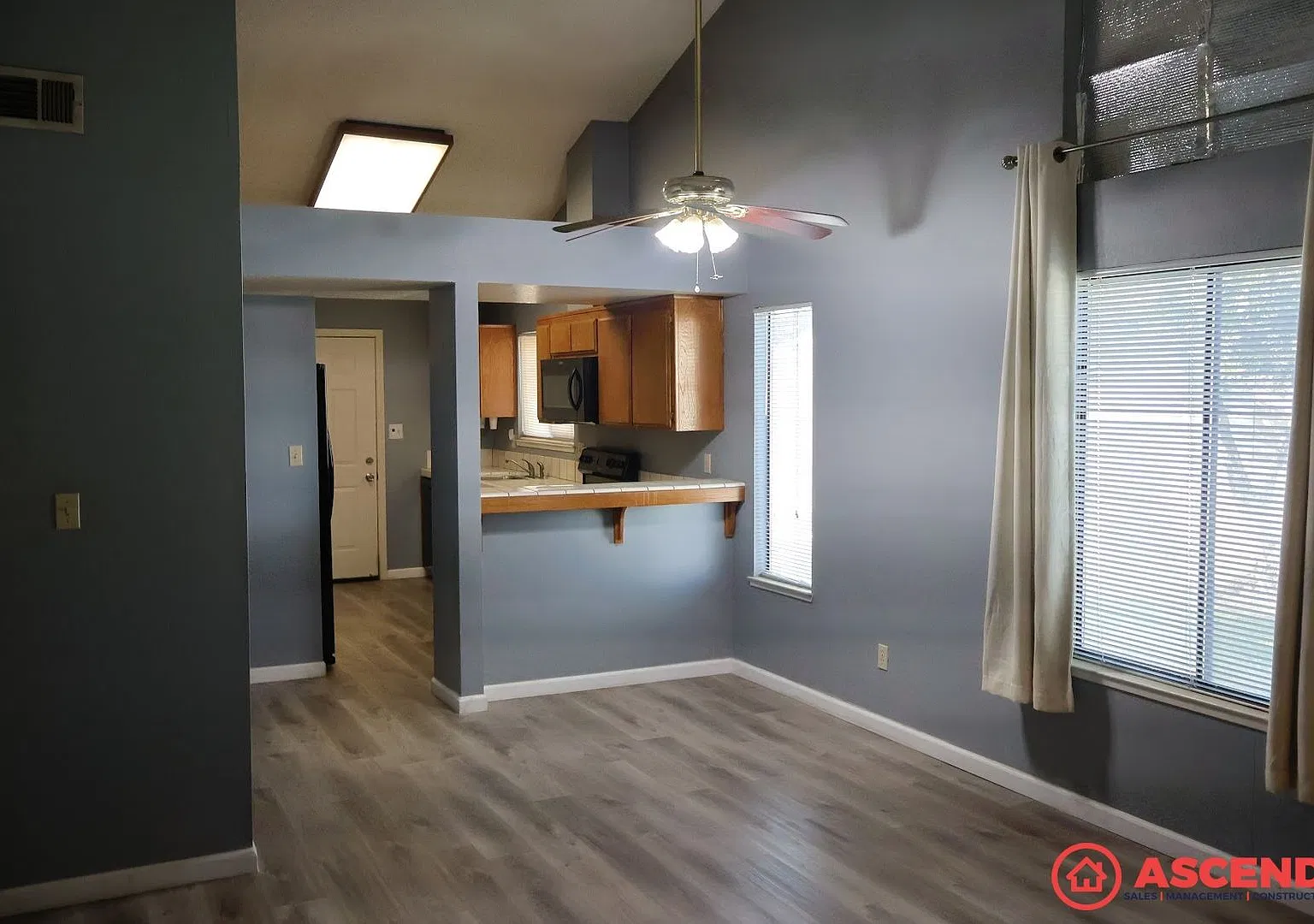7800 Westfield Rd — Photo 2