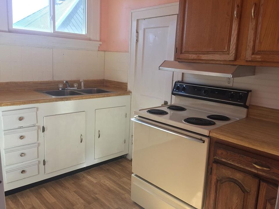 1st image of 917 Highland Ave