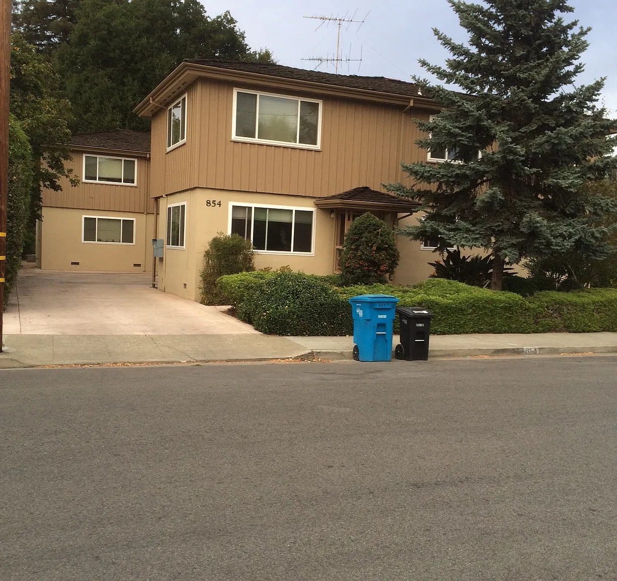 1 bed, 750 sqft, $3,200 — Photo 3