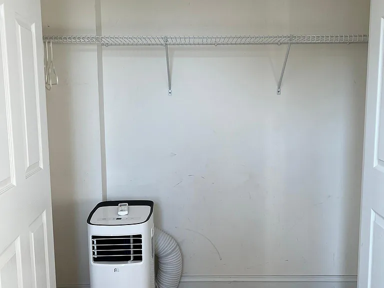 Level 3
Bedroom 3 Closet