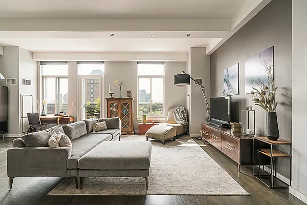 Sold by Compass | media 2