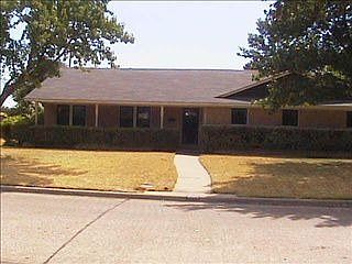 2nd image of 4050 Crestpark Dr