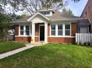 6917 N Ridge Blvd, Chicago, IL 60645