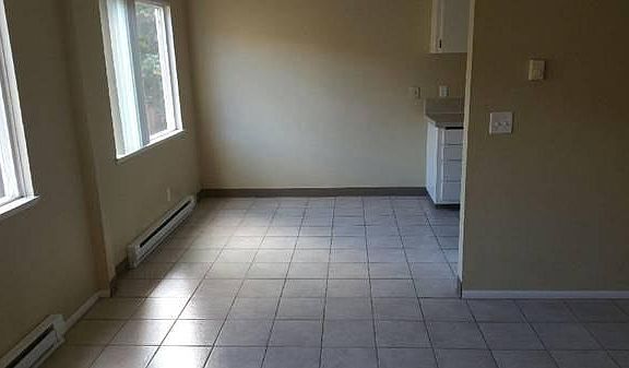 1 Bedroom Dining Room