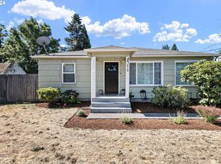 613 Harlow Rd, Springfield, OR 97477