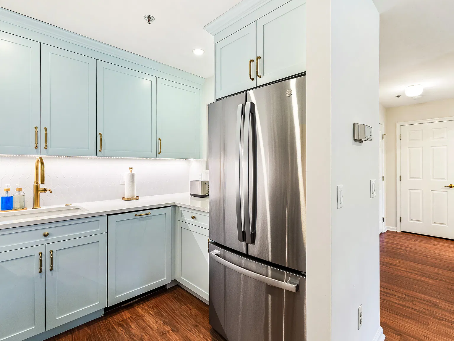 1 bed, $2,850 — Photo 2