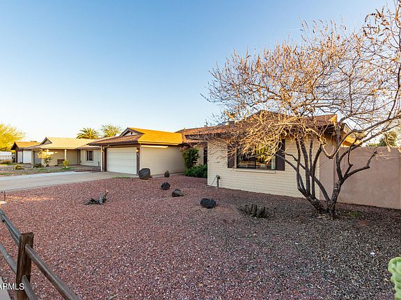 3rd image of 8711 E ANGUS Drive