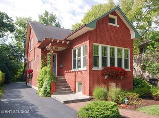 171 Maplewood Rd, Riverside, IL 60546