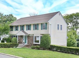 70 Elliott Ct, Oradell, NJ 07649