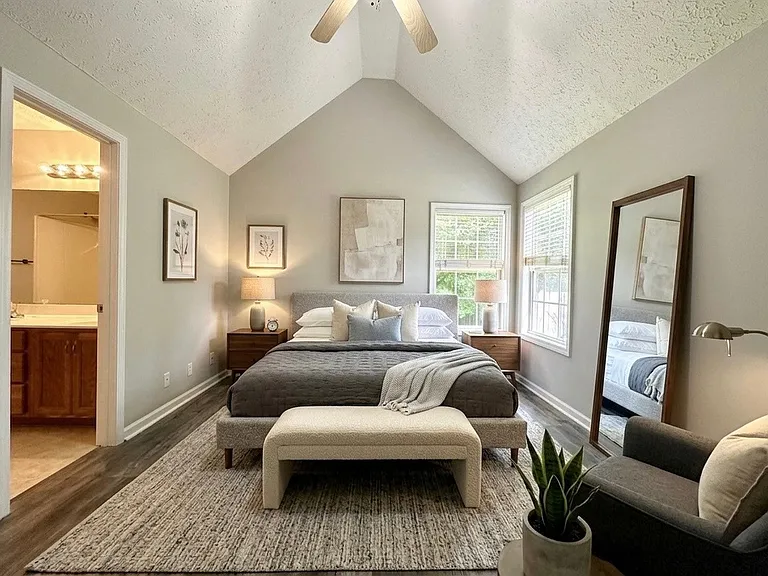 1641 Cedar Springs Cir — Photo 22