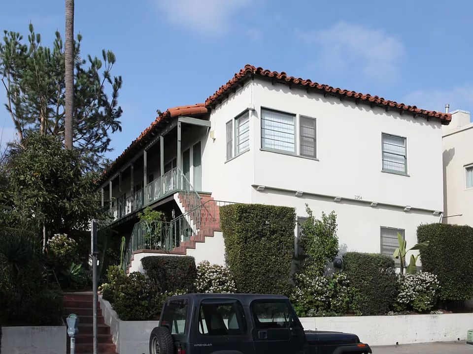 Building Photo 3