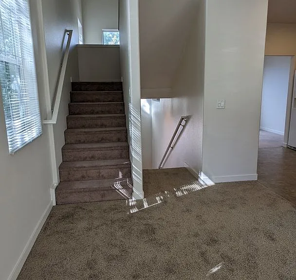 Halsey East Townhomes — Photo 281