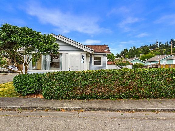 4th image of 906 11th St