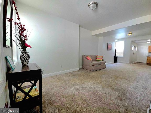 5th image of 1226 N Walnut St
