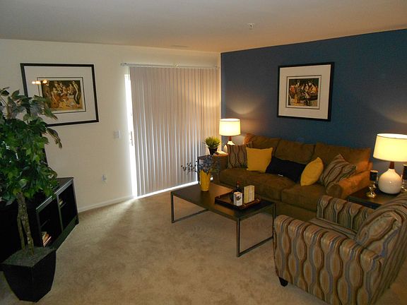 4th image of 21280 Mayfaire Ln Unit 104