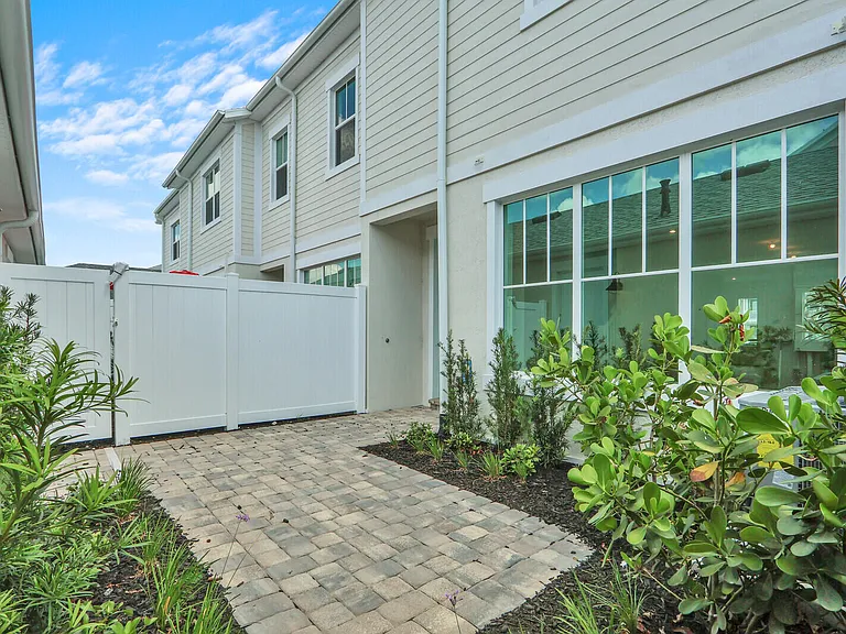 7808 SW Cline St — Photo 41