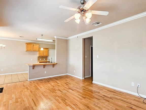 5th image of 1019 Bridgetowne Ln