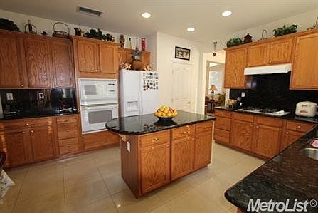 4th image of 101 Aldeburgh Cir