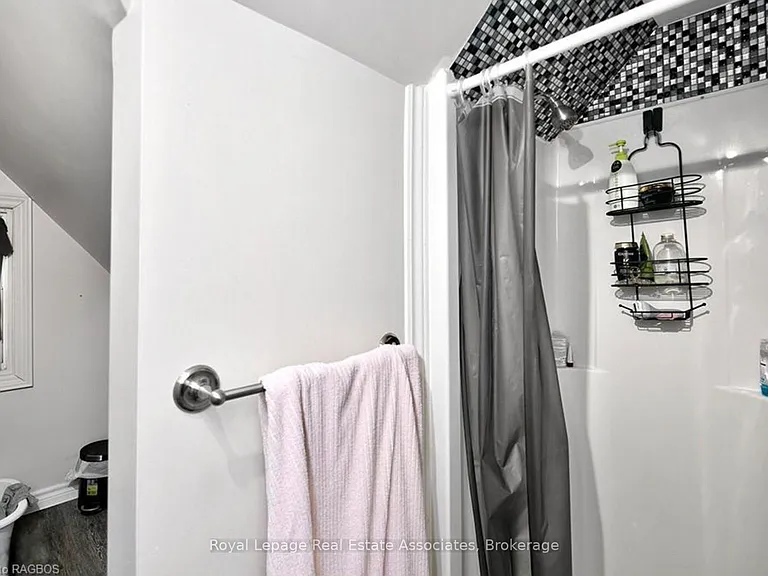 1114 4th Ave E #3 — Photo 5
