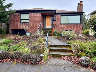 5616 45th Avenue SW, Seattle, WA, 98136
