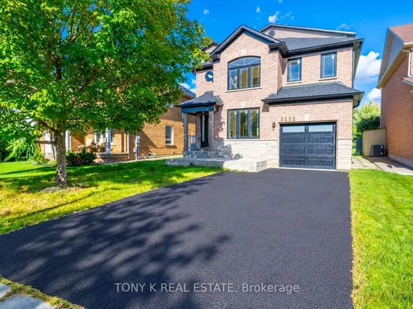 3252 Hunters Gln, Mississauga, ON L5N 8M3