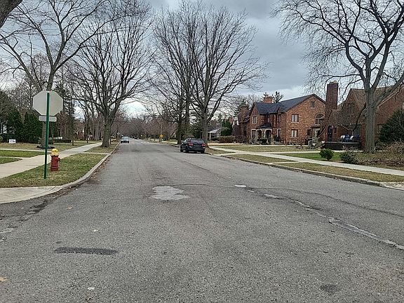 5th image of 4300 Kensington Ave
