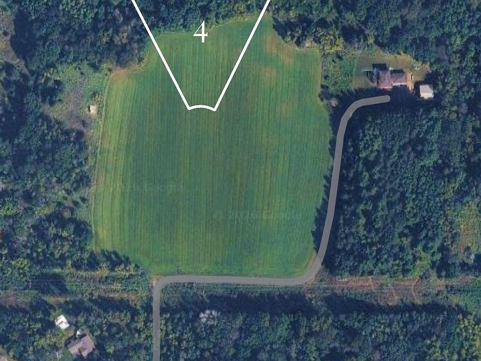 1st image of 4 Glen Oaks Dr