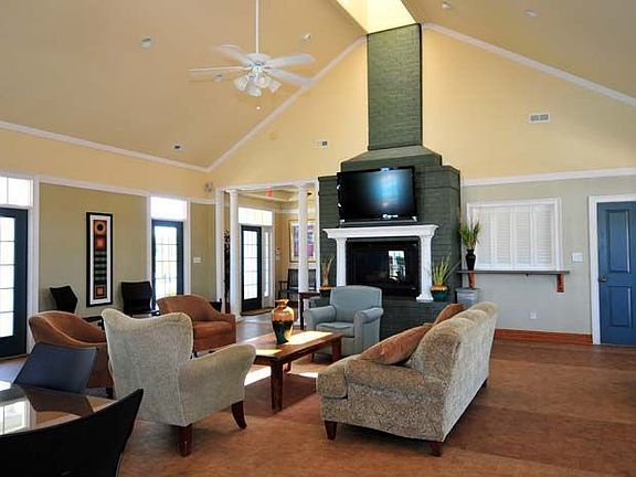 Eagle Harbor Clubhouse