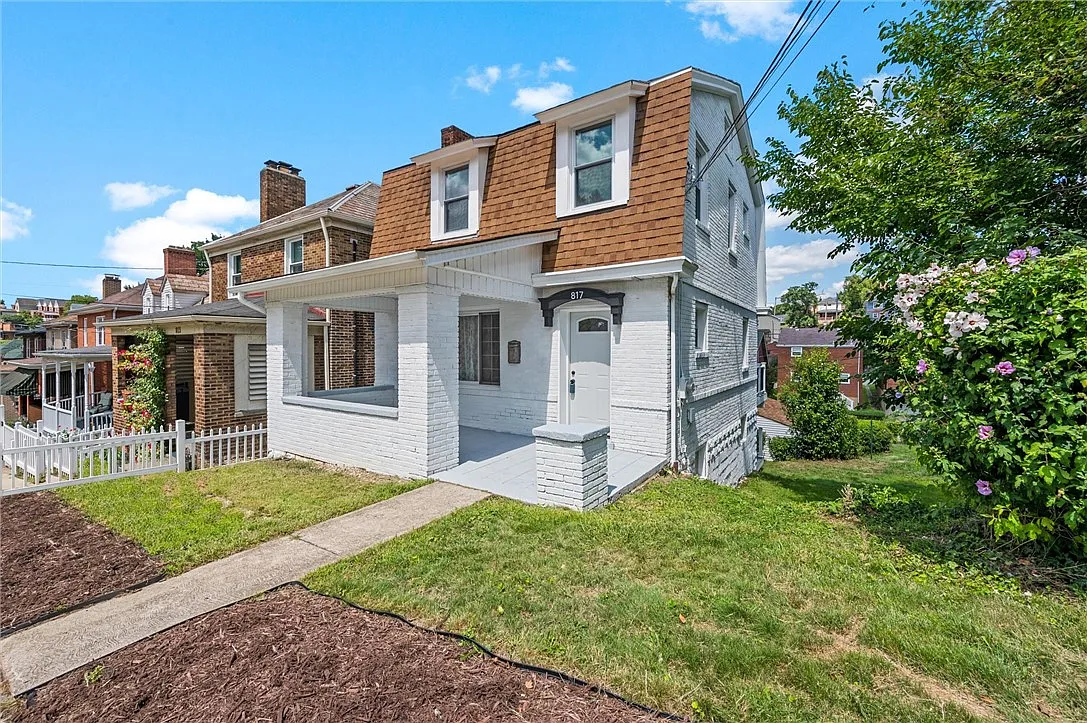 817 Deely St photo 1