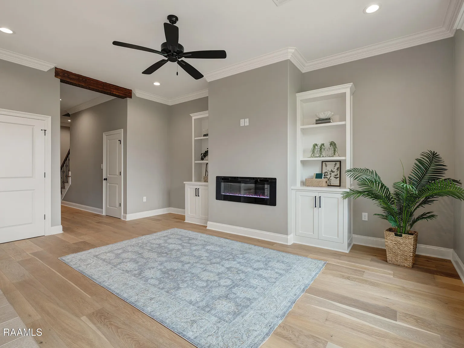 3 bed, 2.5 bath, 1814 sqft, $1,800 — Photo 4