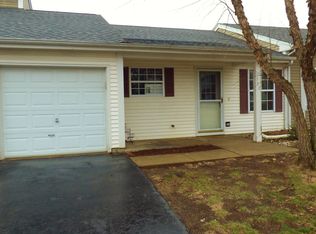 311 Newbury Dr, Island Lake, IL 60042