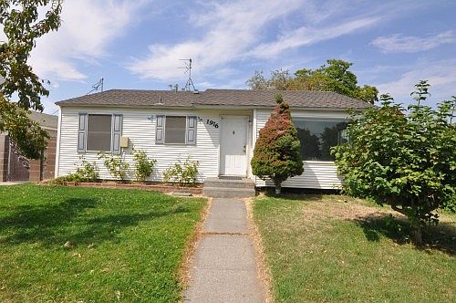 2nd image of 1916 N 12th Ave