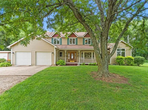 25536 Deer Ridge Dr, Lawrence, KS 66044