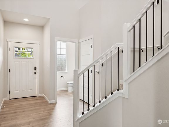 4th image of 12033 126th Avenue Ct E #17