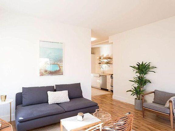3rd image of 517 N Madison Ave APT 1