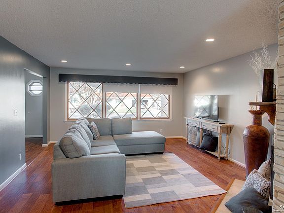 5th image of 519 Claremont Dr