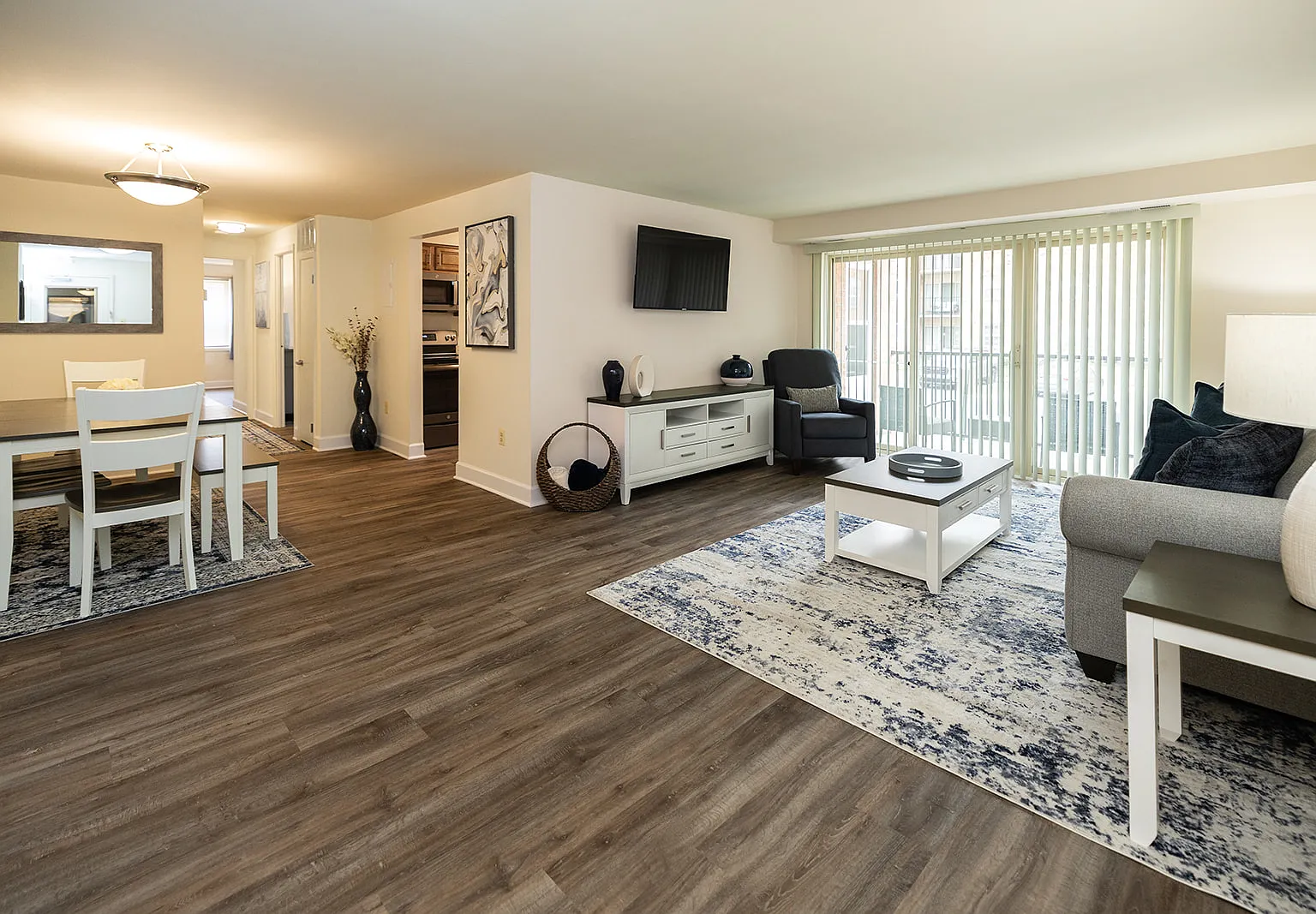Cromwell Valley Apartments — Photo 2