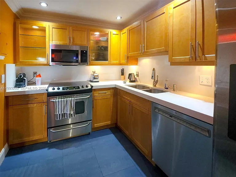 401 Golden Isles Dr #101 — Photo 13