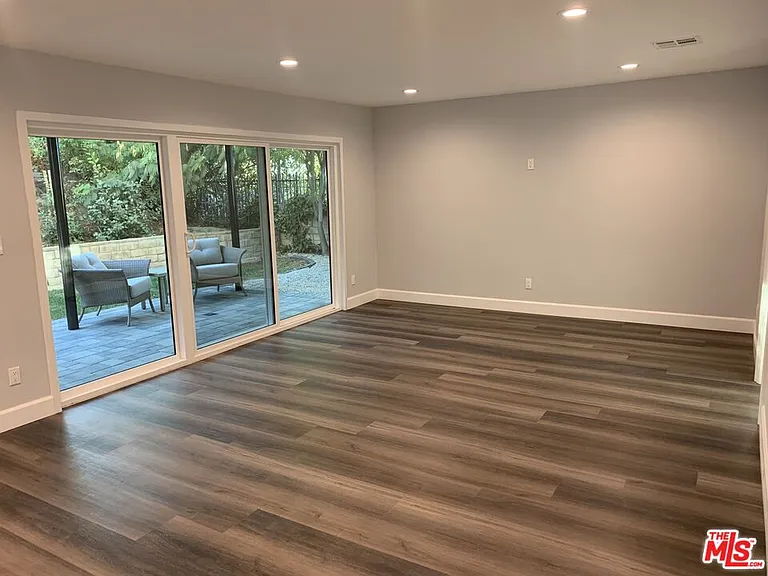 22700 W Flamingo St — Photo 9