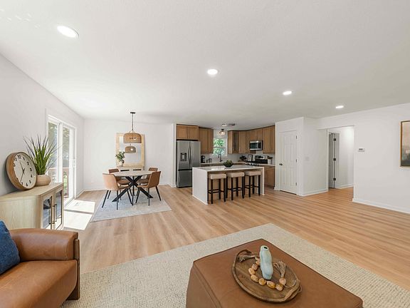 3rd image of 12903 Apple View Ln