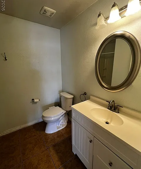 1910 Guinn Dr — Photo 2