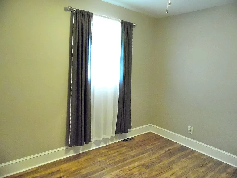 1110 Randle St — Photo 9