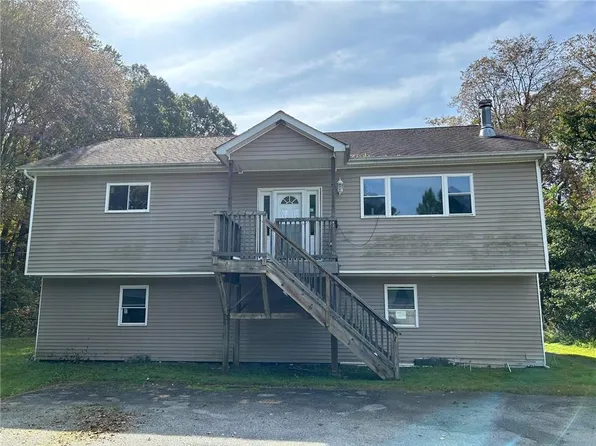 75 Honeywell Lane, Hyde Park, NY 12538