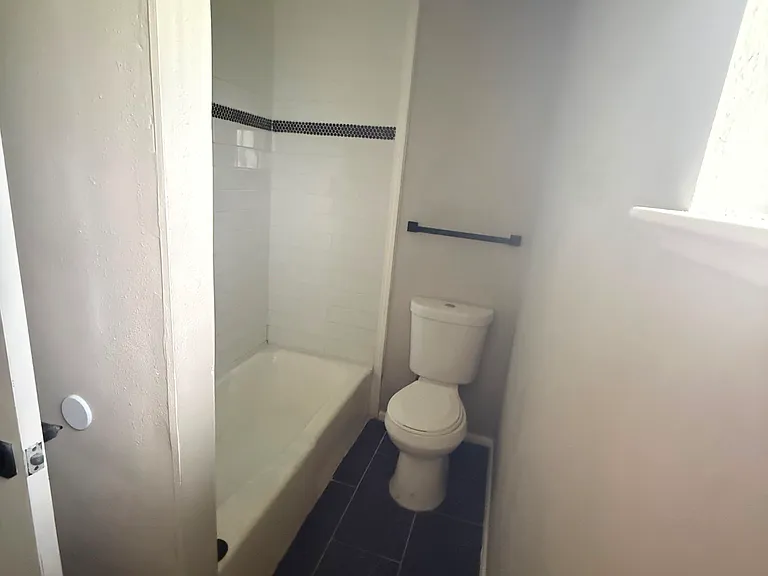 2712 Seattle St — Photo 13