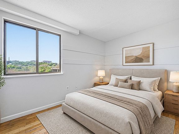 4th image of 286 Fenno St APT 1