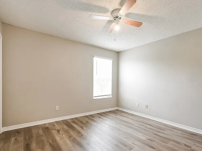 14332 Abington Heights Dr — Photo 9